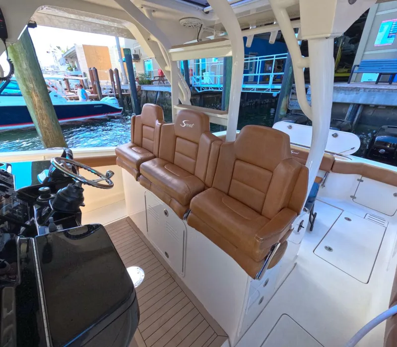 Slide: The Image of Scout 380 LXF 2018 - 12
