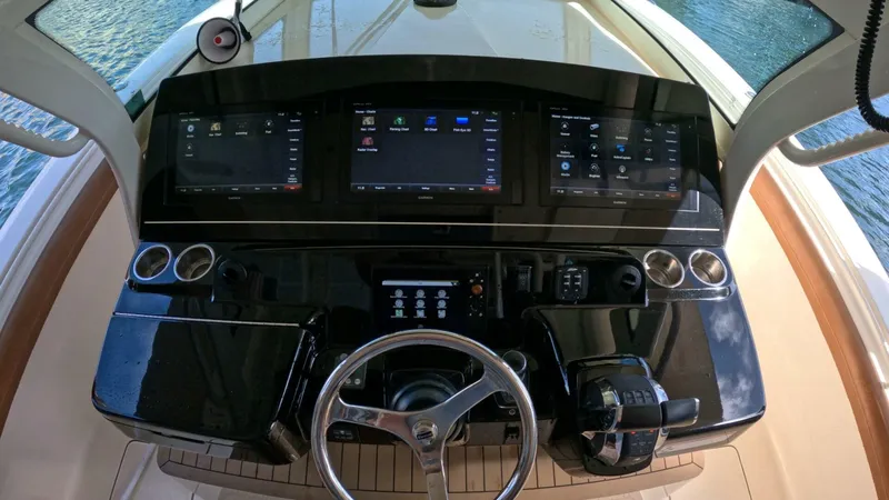 Slide: The Image of Scout 380 LXF 2018 - 7
