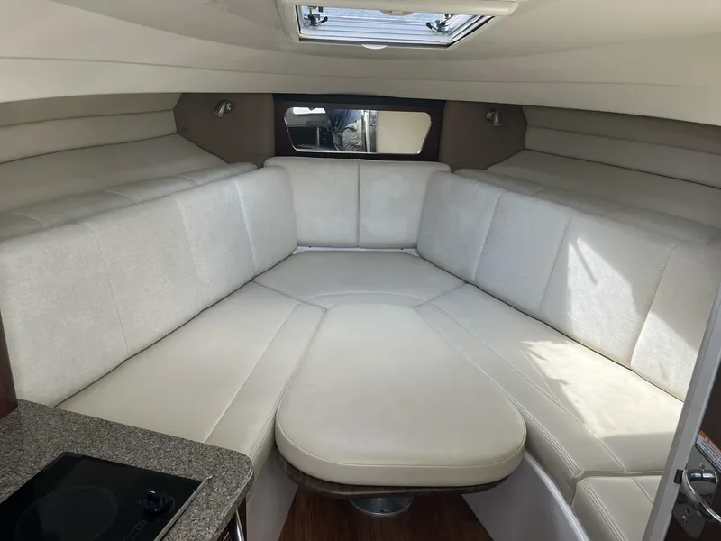 Slide: The Image of Robalo R305 Walkaround 2015 - 9