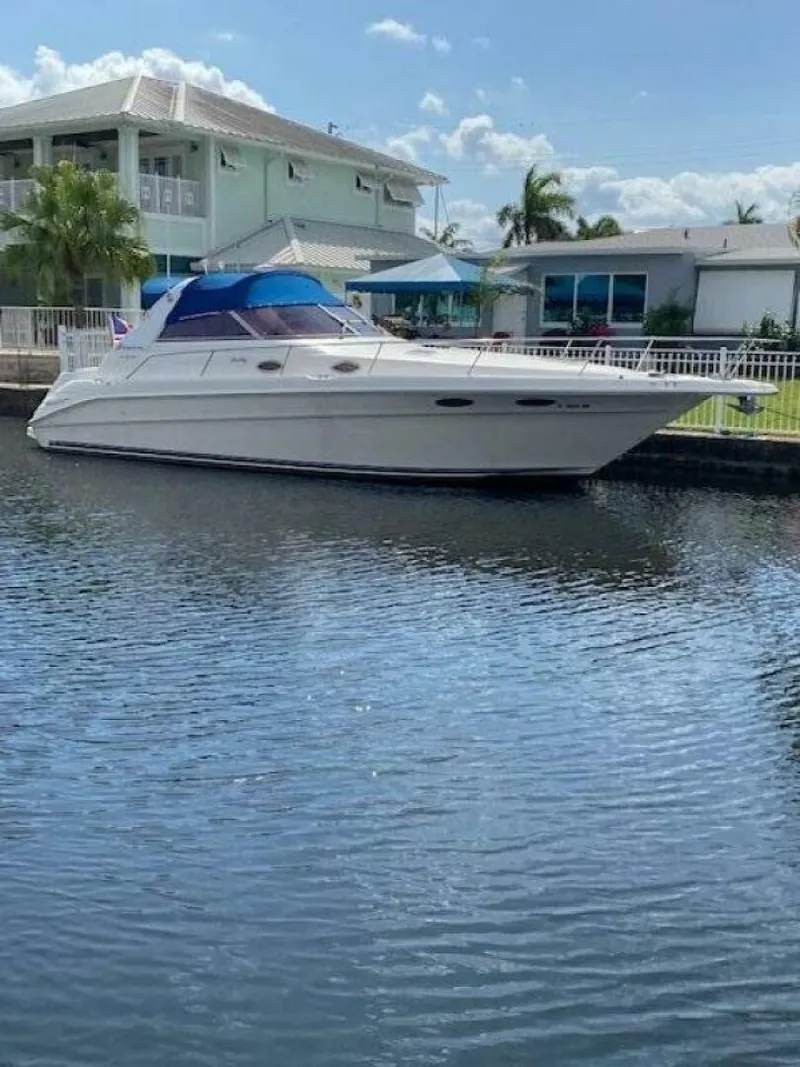 The Image of Sea Ray 330 Sundancer 1997 - 0