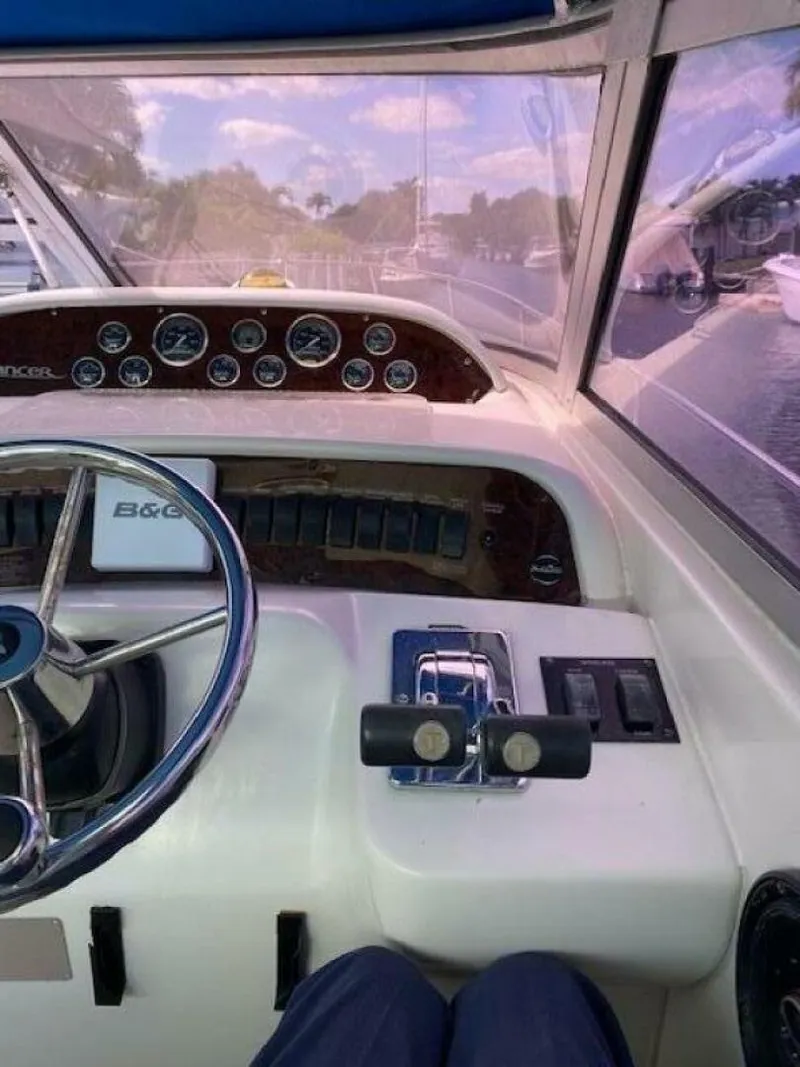 Slide: The Image of Sea Ray 330 Sundancer 1997 - 10