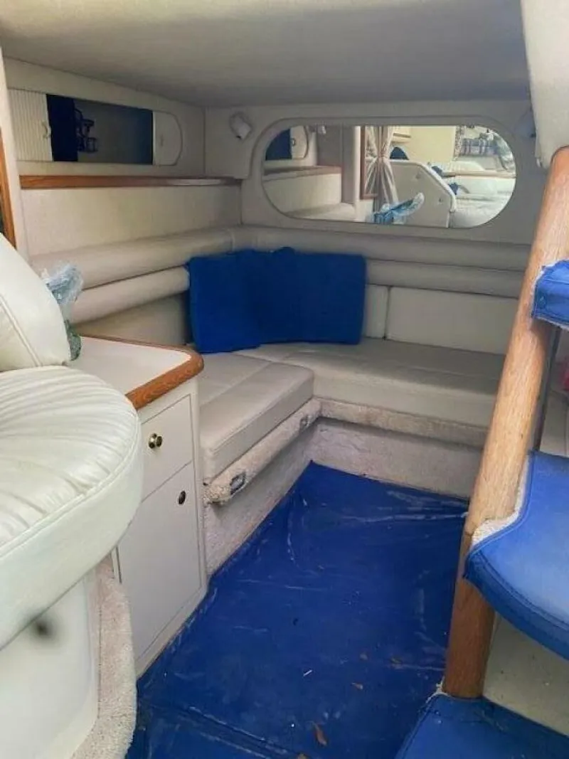 Slide: The Image of Sea Ray 330 Sundancer 1997 - 12