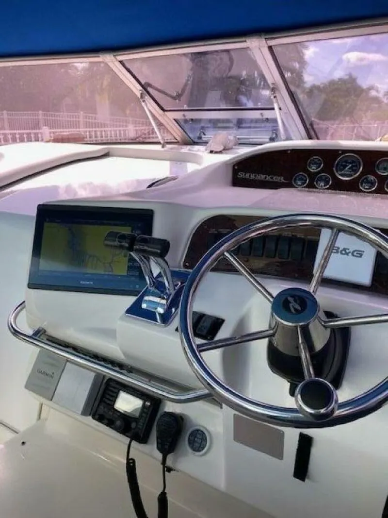 Slide: The Image of Sea Ray 330 Sundancer 1997 - 9