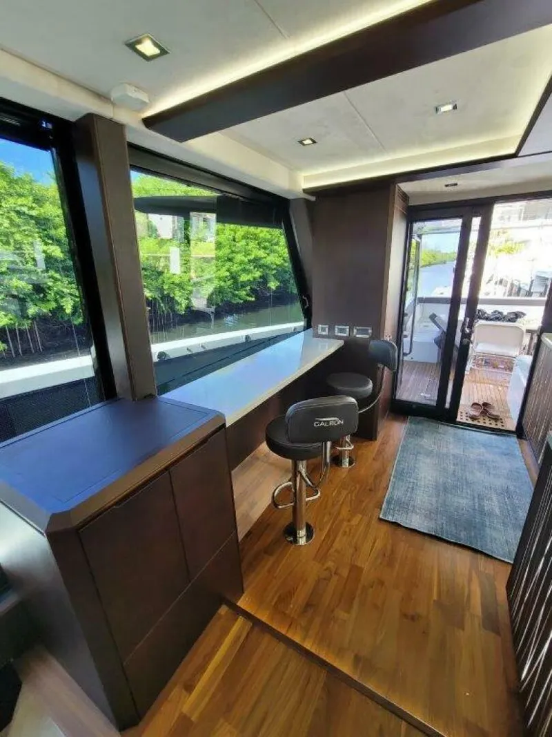 Slide: The Image of Galeon 640 Fly 2019 - 12
