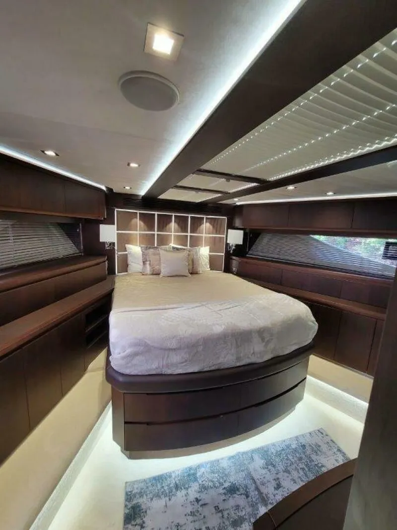 Slide: The Image of Galeon 640 Fly 2019 - 27