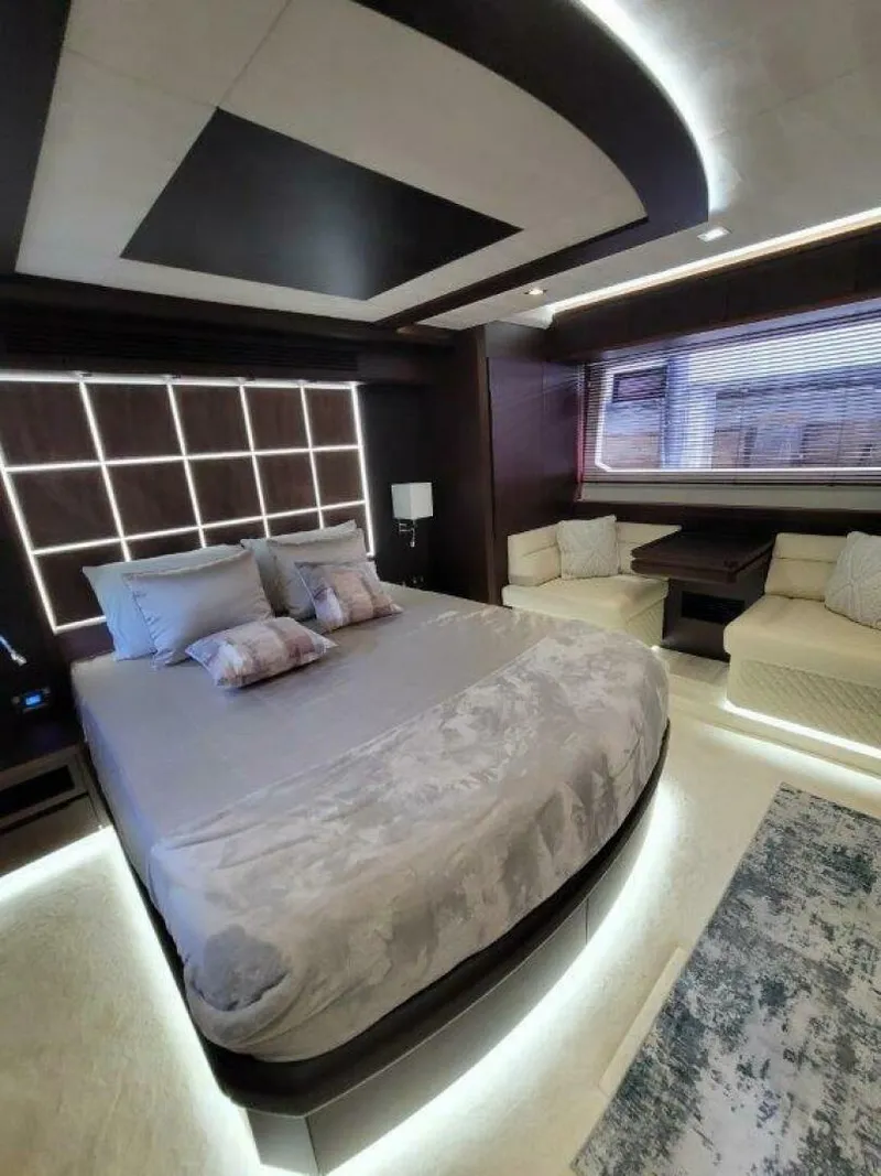 Slide: The Image of Galeon 640 Fly 2019 - 37