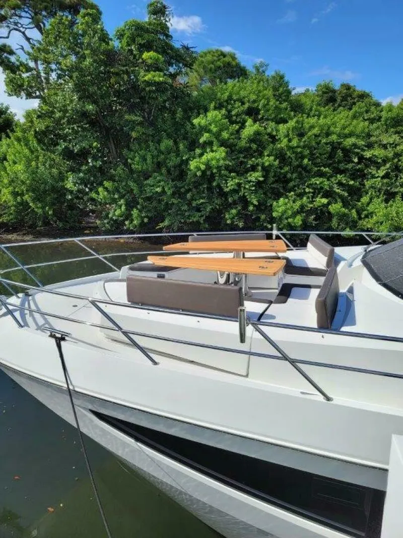 Slide: The Image of Galeon 640 Fly 2019 - 5