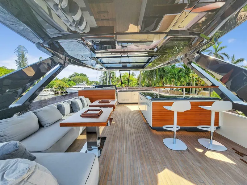 Slide: The Image of Ferretti 850 2021 - 24