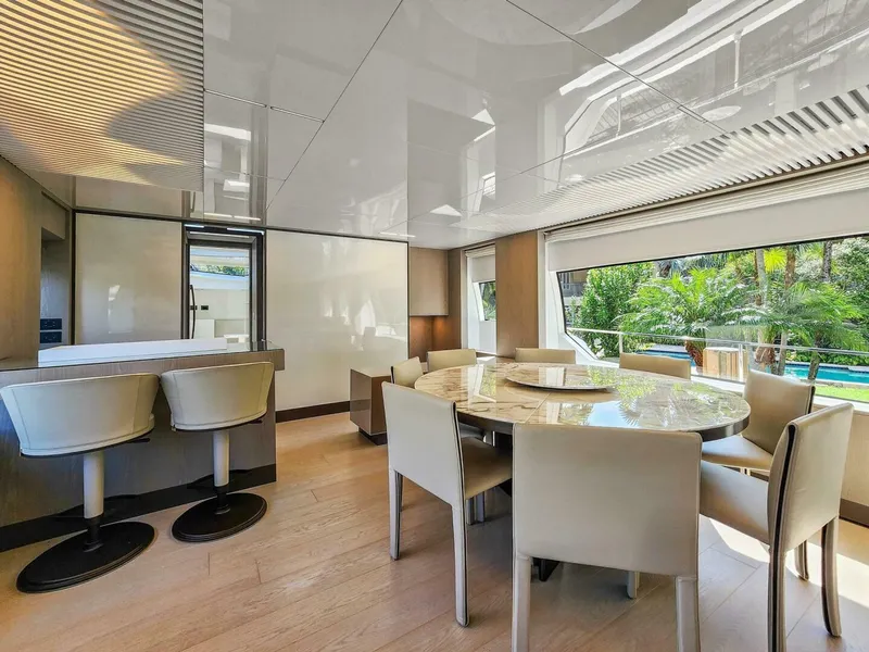Slide: The Image of Ferretti 850 2021 - 40