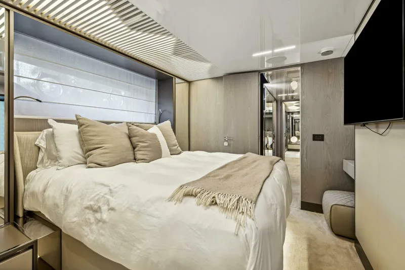 Slide: The Image of Ferretti 850 2021 - 51