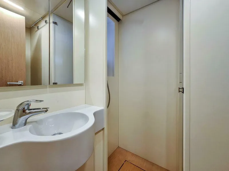 Slide: The Image of Ferretti 850 2021 - 72