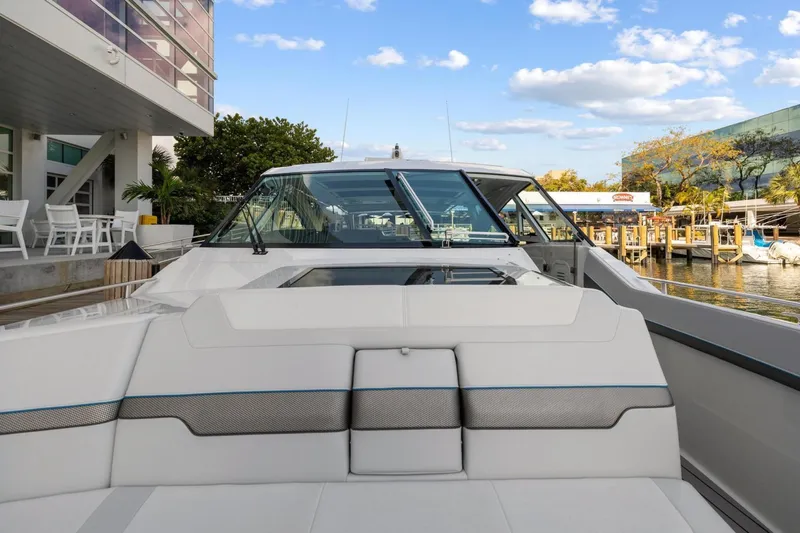 Slide: The Image of Formula 430 Super Sport Crossover 2023 - 21
