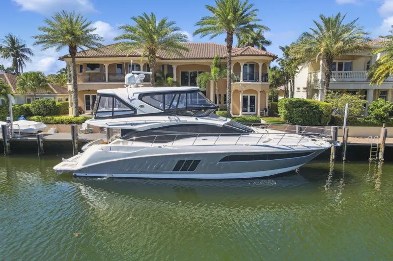The Image of Sea Ray L590 Fly 2018 - 0