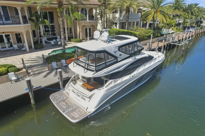 Slide: The Image of Sea Ray L590 Fly 2018 - 6