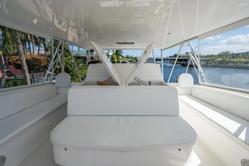 Slide: The Image of Viking 74 Convertible 2005 - 43