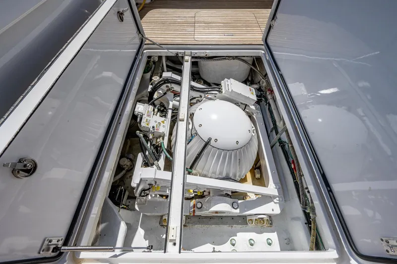 Slide: The Image of Viking 74 Convertible 2005 - 51