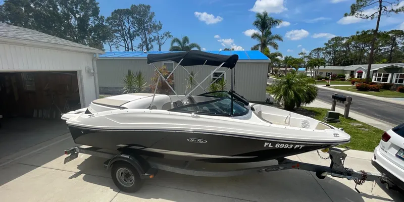 The Image of Sea Ray 190 Sport 2015 - 0