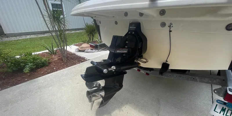 Slide: The Image of Sea Ray 190 Sport 2015 - 4