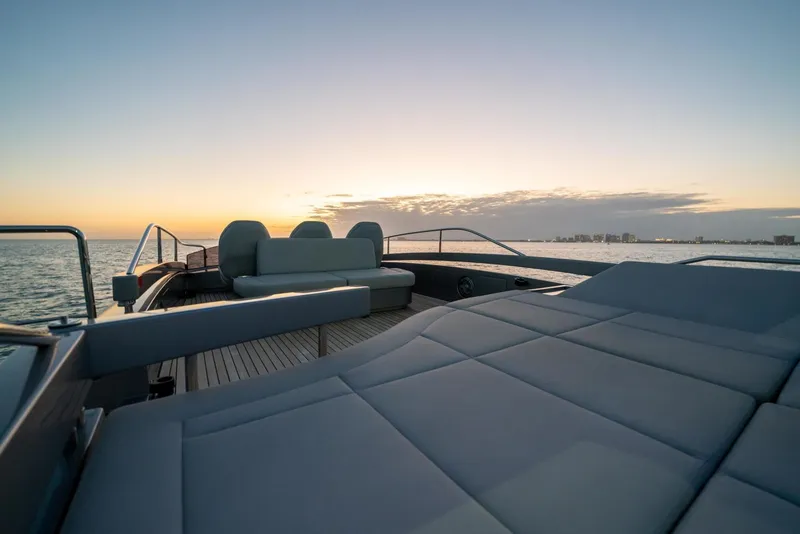 Slide: The Image of Pershing 8X 2021 - 3