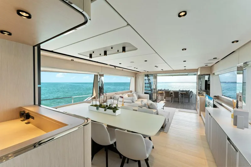 Slide: The Image of Ferretti 780 2023 - 44