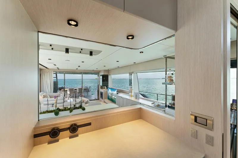 Slide: The Image of Ferretti 780 2023 - 49