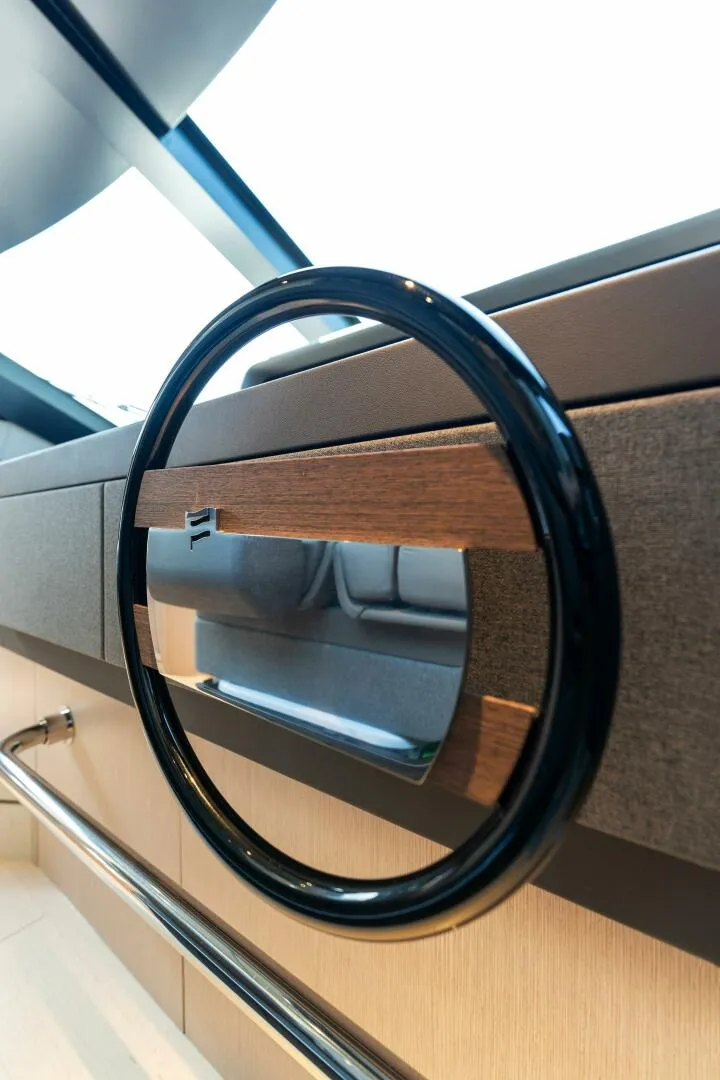 Slide: The Image of Ferretti 780 2023 - 55