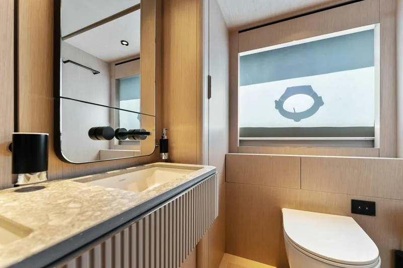 Slide: The Image of Ferretti 780 2023 - 72