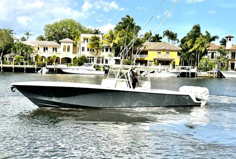 Slide: The Image of SeaVee 390Z 2018 - 3