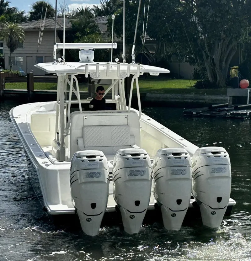 Slide: The Image of SeaVee 390Z 2018 - 4