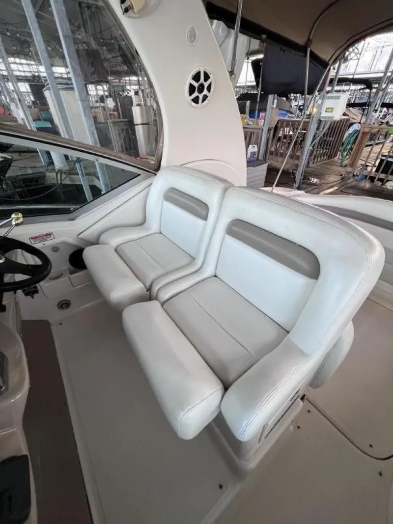 Slide: The Image of Sea Ray Sundancer 320 2005 - 20