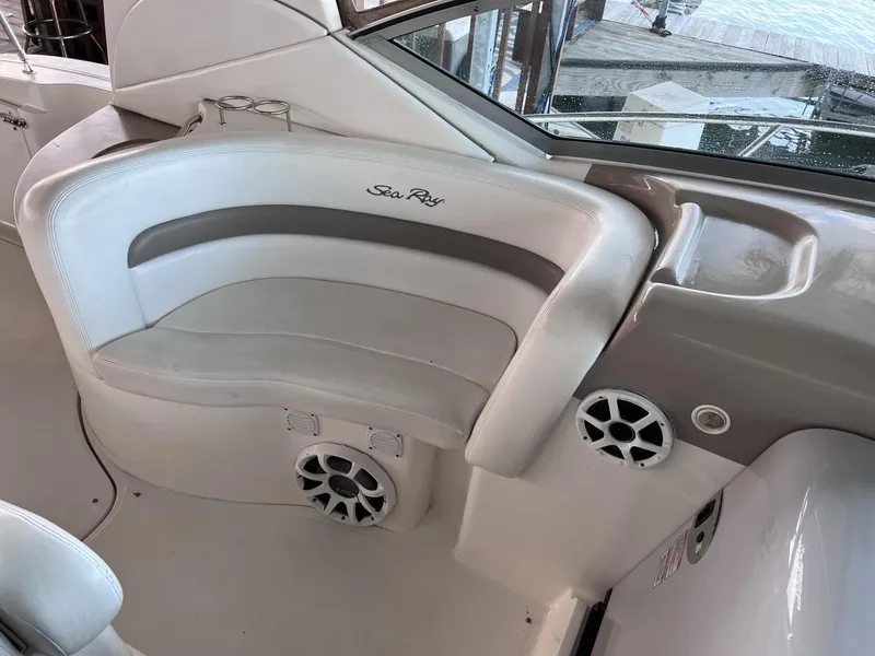 Slide: The Image of Sea Ray Sundancer 320 2005 - 26