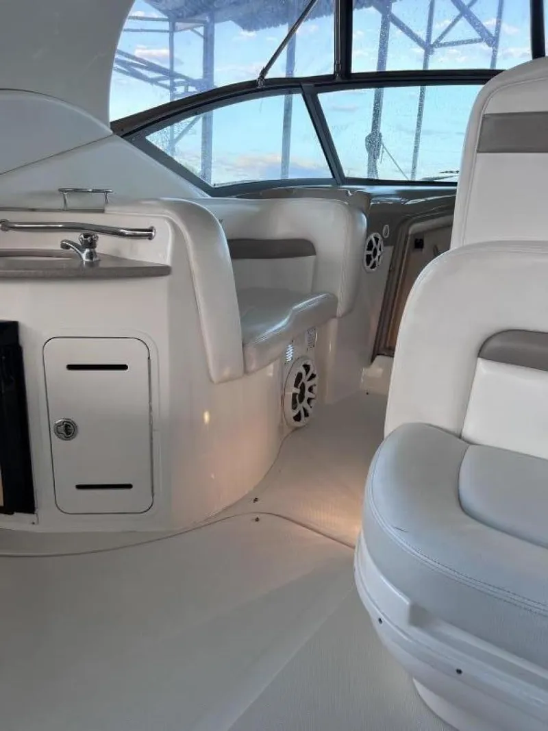 Slide: The Image of Sea Ray Sundancer 320 2005 - 31