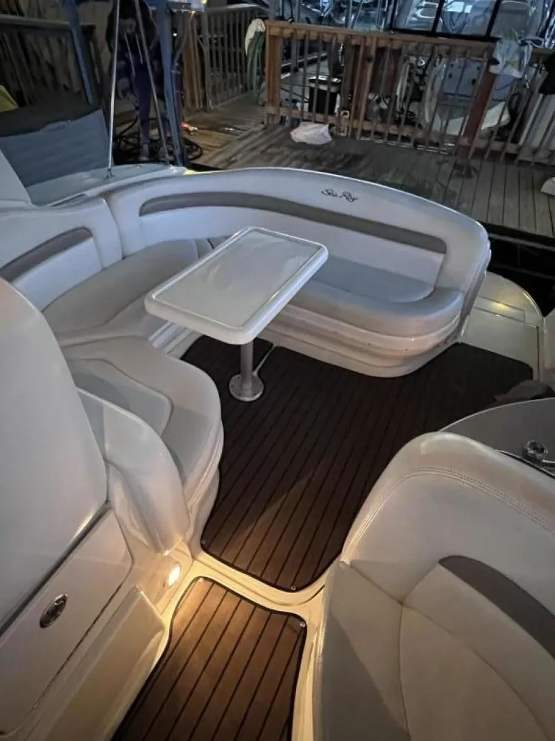 Slide: The Image of Sea Ray Sundancer 320 2005 - 40