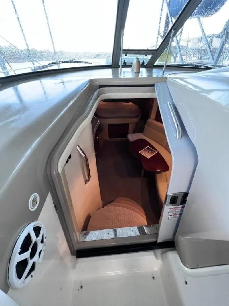 Slide: The Image of Sea Ray Sundancer 320 2005 - 41