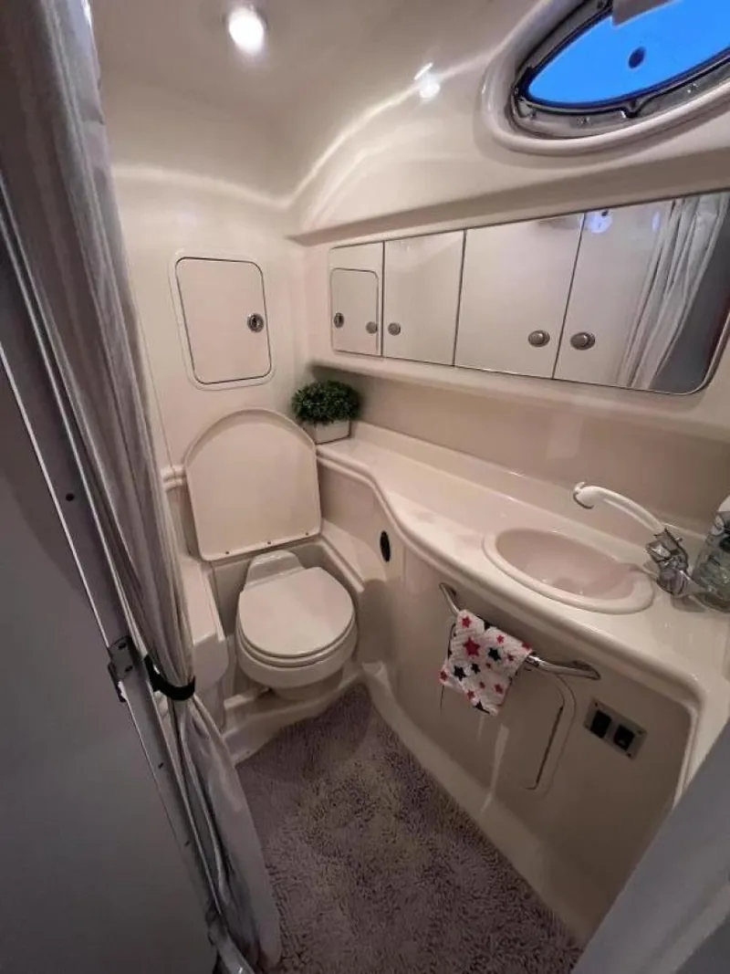 Slide: The Image of Sea Ray Sundancer 320 2005 - 46
