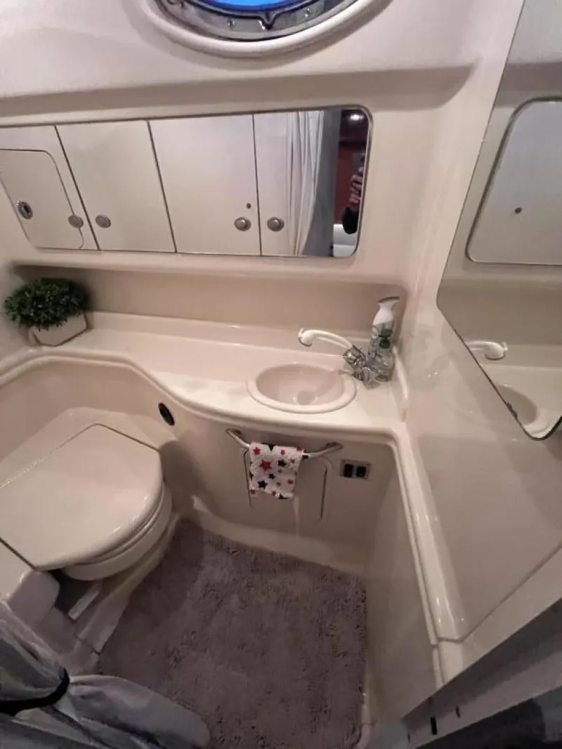 Slide: The Image of Sea Ray Sundancer 320 2005 - 47