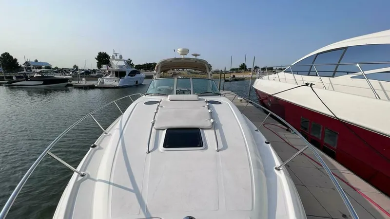 Slide: The Image of Sea Ray Sundancer 320 2005 - 8