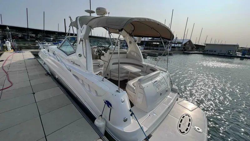 Slide: The Image of Sea Ray Sundancer 320 2005 - 9