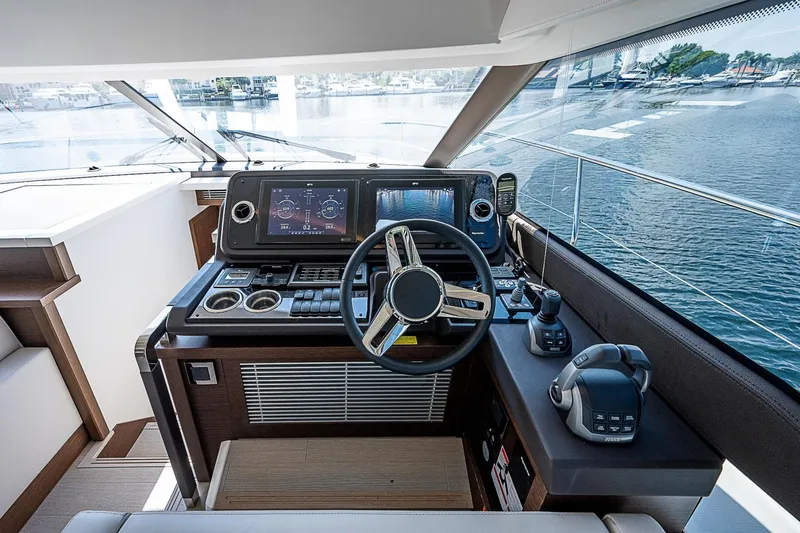 Slide: The Image of Prestige 520 Fly 2022 - 21