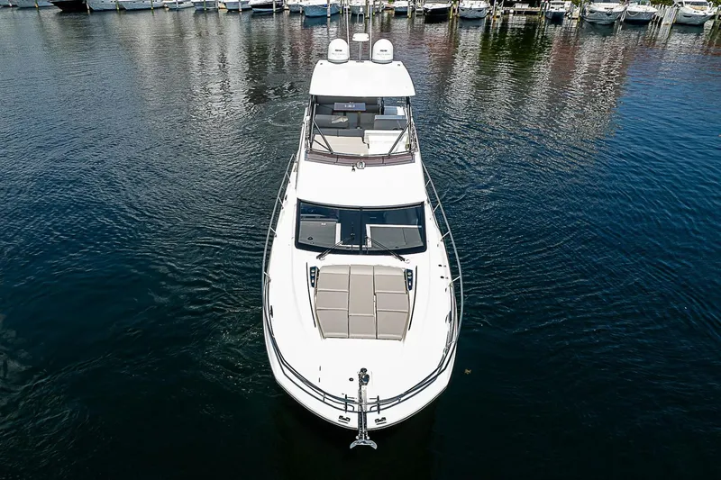 Slide: The Image of Prestige 520 Fly 2022 - 3