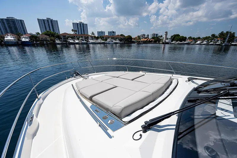 Slide: The Image of Prestige 520 Fly 2022 - 5