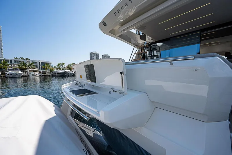Slide: The Image of Prestige 520 Fly 2022 - 9
