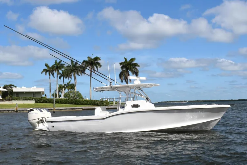 The Image of Ocean Master 336 Center Console 2019 - 0