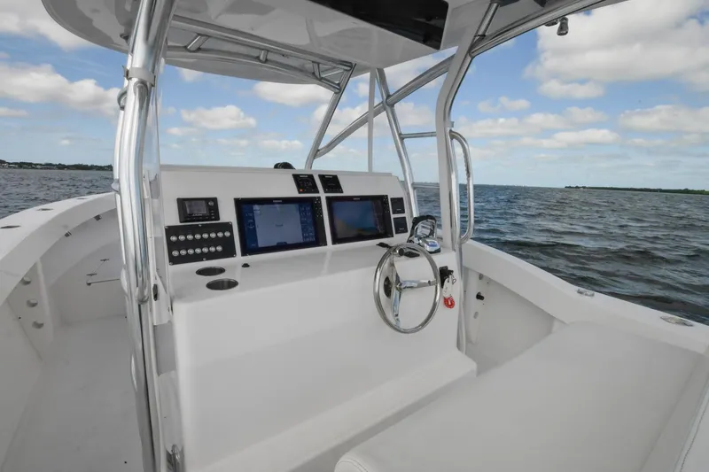 Slide: The Image of Ocean Master 336 Center Console 2019 - 10