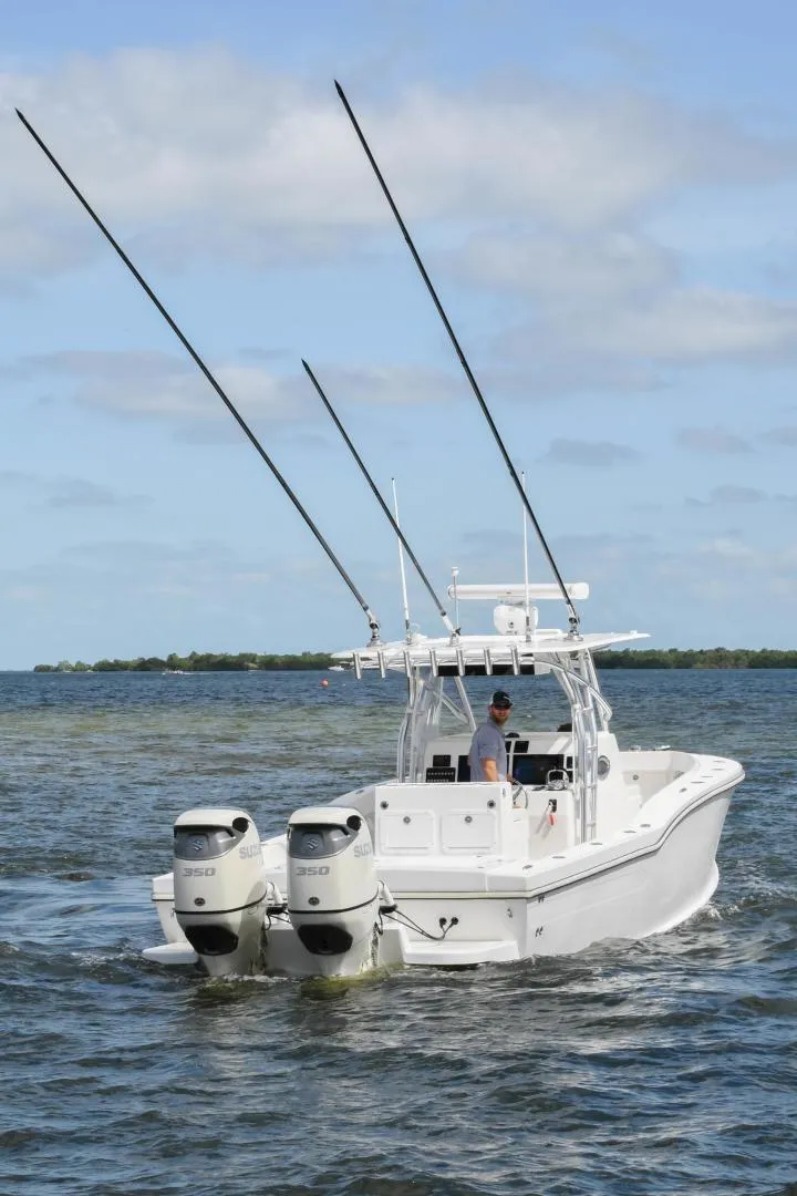 Slide: The Image of Ocean Master 336 Center Console 2019 - 25
