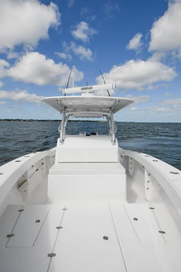 Slide: The Image of Ocean Master 336 Center Console 2019 - 6