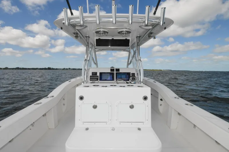 Slide: The Image of Ocean Master 336 Center Console 2019 - 8