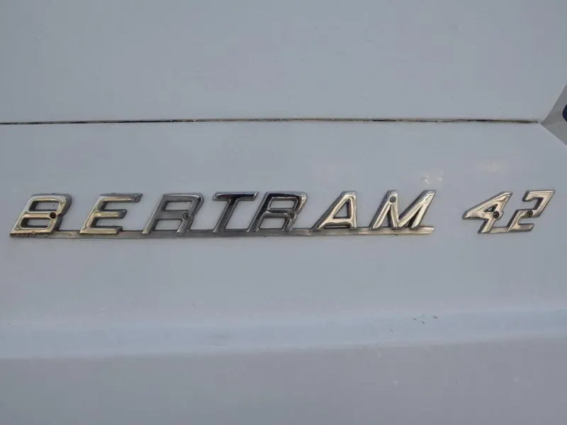 Slide: The Image of Bertram 42 Convertible 1984 - 7