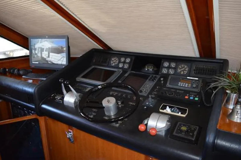 Slide: The Image of Viking Motor Yacht 1989 - 40