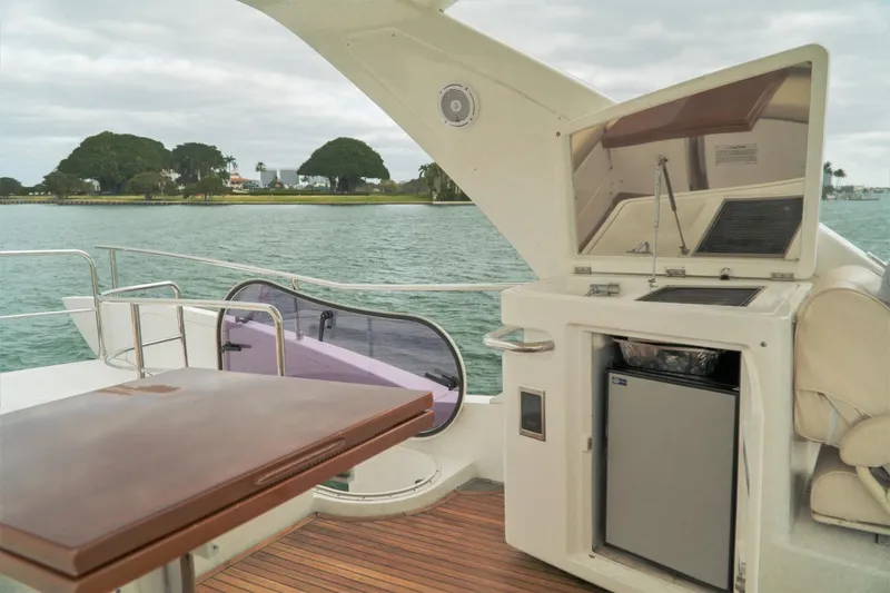 Slide: The Image of Azimut FLY54 2013 - 10